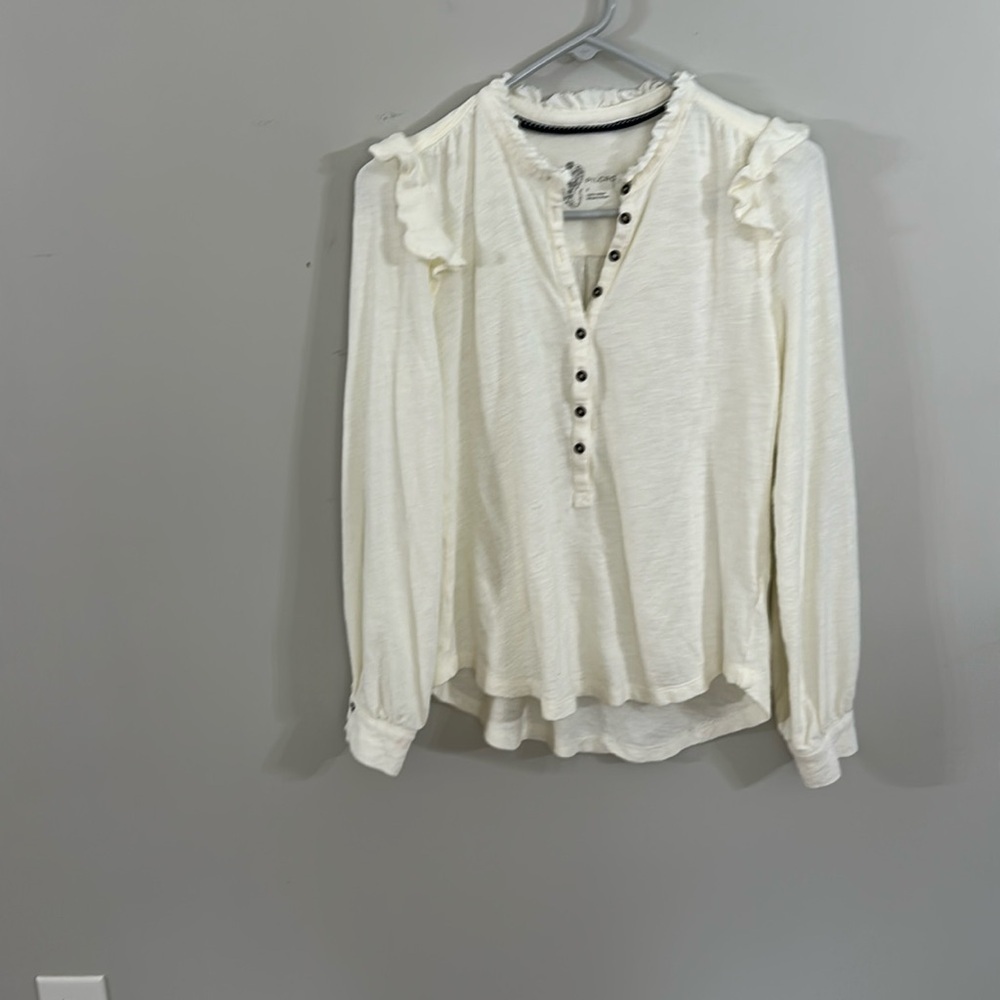 Pilcro ivory Small Henley elevated ruffle tee like new worn once